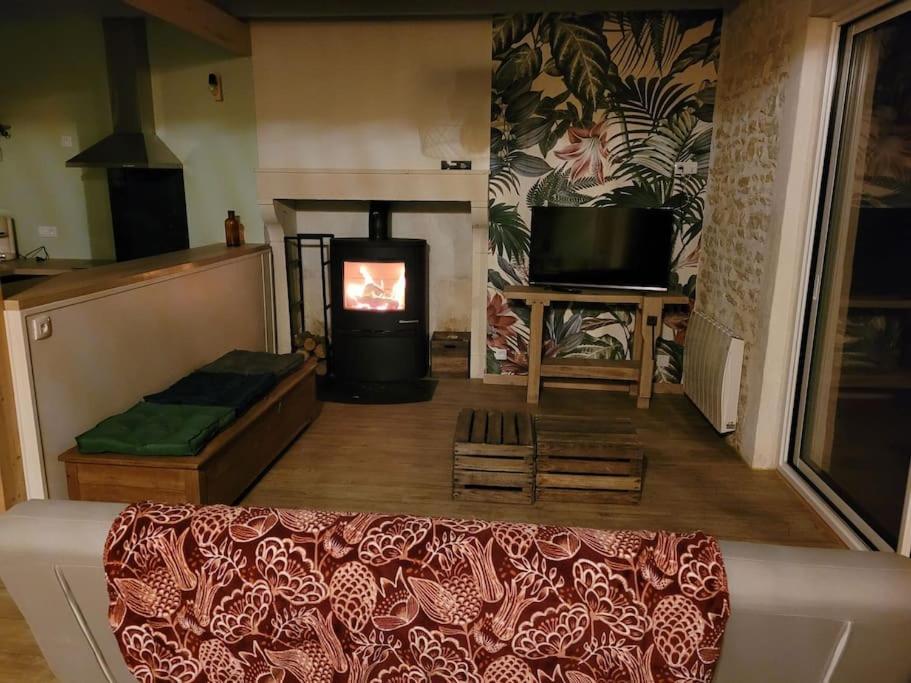 Maison Poitevine 9/10 Personnes Chaunay Exterior foto