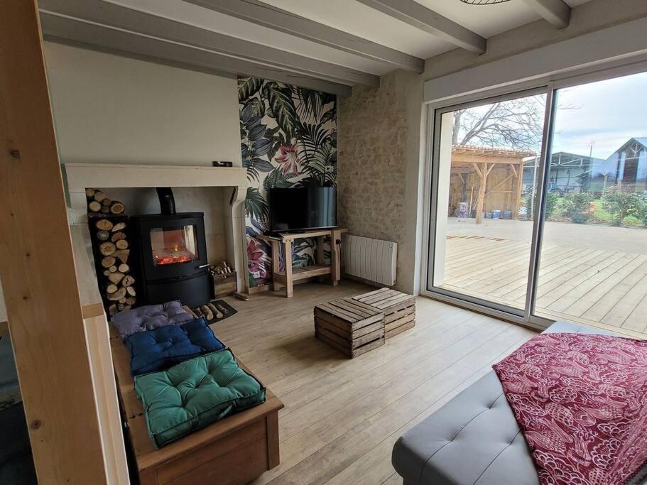 Maison Poitevine 9/10 Personnes Chaunay Exterior foto